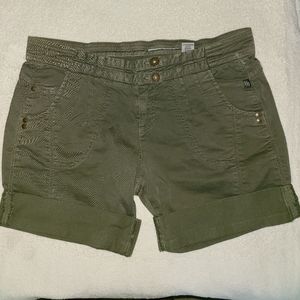 Womens size 12 DKNY shorts New